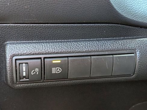 Used 2022 Toyota Corolla SE image 10