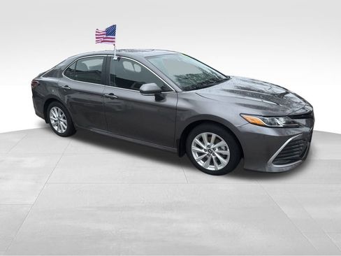 Used 2024 Toyota Camry LE image 22