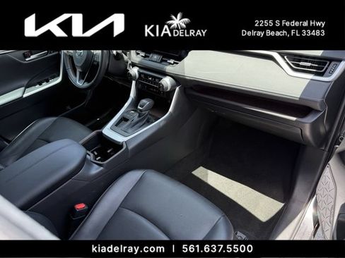 Used 2023 Toyota RAV4 Limited FWD image 11