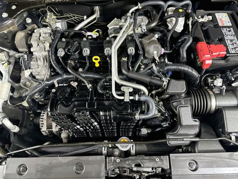 Used 2025 Nissan Altima 2.5 SV FWD image 30