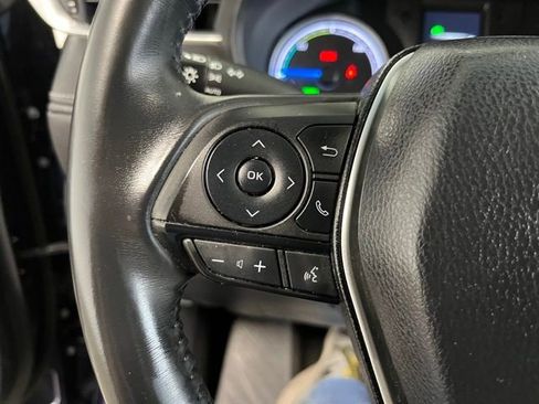 Used 2022 Toyota Venza LE AWD/4WD image 25