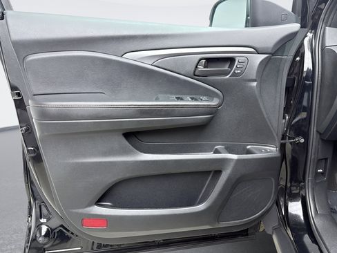 Used 2023 Honda Passport TrailSport image 9