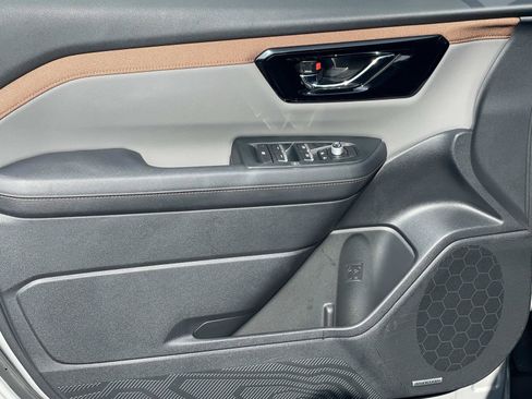 Used 2025 Subaru Forester Sport image 17