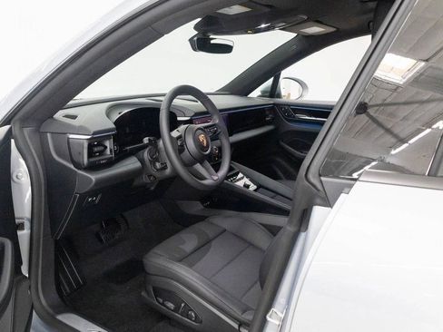 New 2025 Porsche Macan Electric image 62