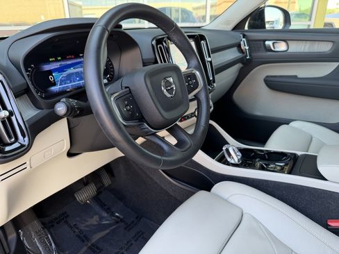 Used 2023 Volvo XC40 B4 Plus w/ Protection Package Premier FWD image 33