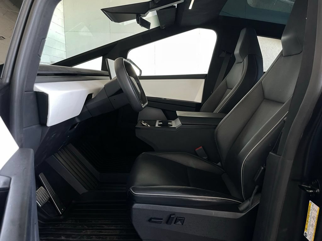 Used 2024 Tesla Cybertruck Cyberbeast AWD/4WD image 9