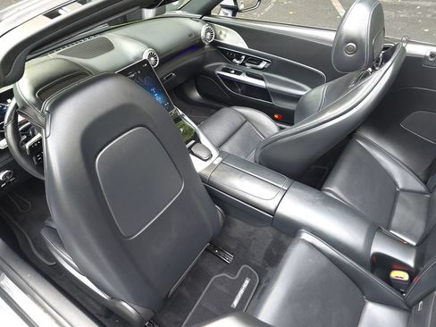 Used 2022 Mercedes-Benz SL 55 AMG 4MATIC image 21