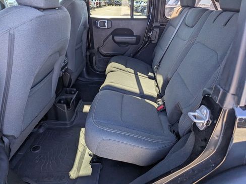 Used 2024 Jeep Wrangler Willys image 17