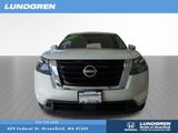 Used 2024 Nissan Pathfinder SV image 2