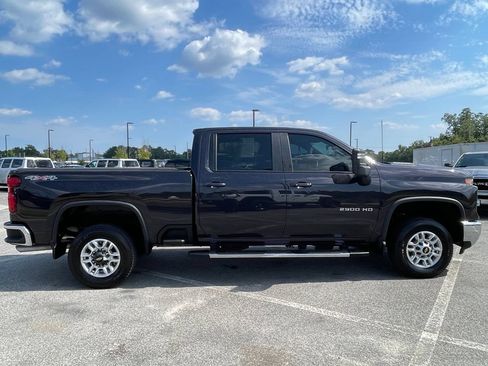 Used 2024 Chevrolet Silverado 2500 LT w/ Convenience Package AWD/4WD image 23