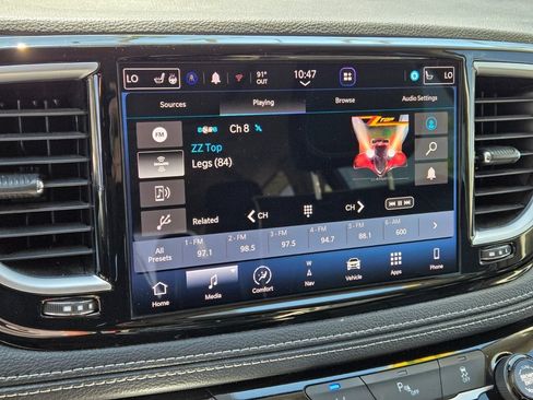 Used 2023 Chrysler Pacifica Limited FWD image 22