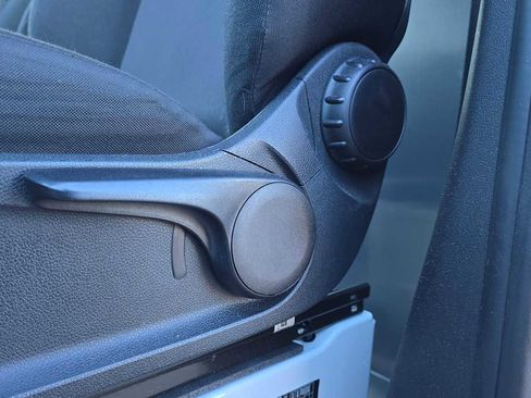 Used 2025 Mercedes-Benz Sprinter 2500 image 24