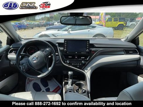 Used 2022 Toyota Camry XSE w/ Navigation Package FWD image 13