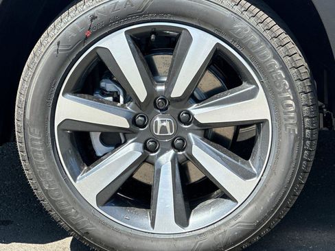 New 2025 Honda Pilot Touring image 36