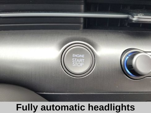 Used 2025 Hyundai Kona SEL AWD/4WD image 9