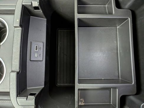 Used 2023 GMC Yukon SLT image 24