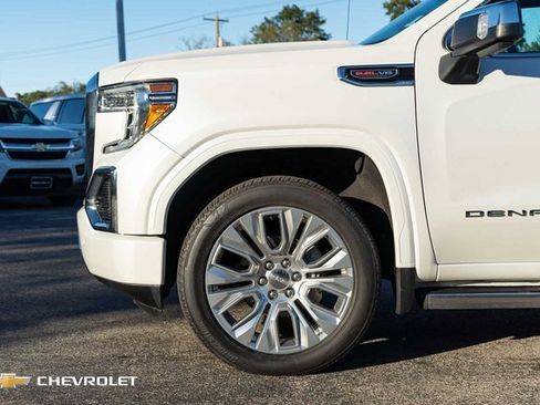 Used 2022 GMC Sierra 1500 Denali w/ Denali Premium Package image 11