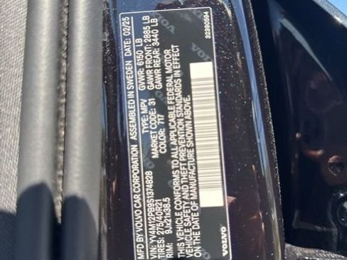 Certified 2025 Volvo XC90 B5 Plus AWD/4WD image 26