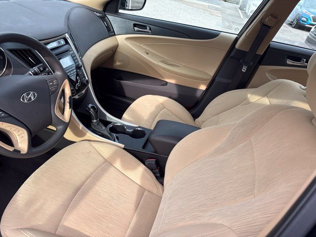Used 2012 Hyundai Sonata GLS w/ Popular Equipment Pkg FWD image 5