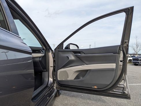 Used 2024 Toyota Camry XSE image 51