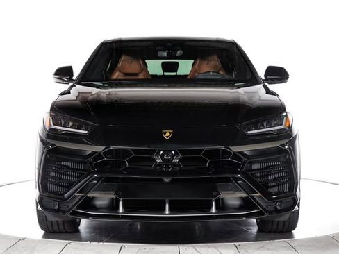 Used 2022 Lamborghini Urus AWD/4WD image 10