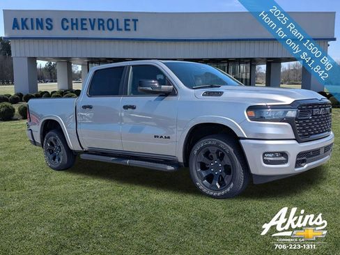 Used 2025 RAM 1500 Big Horn AWD/4WD image 2