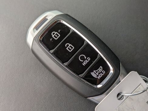 Certified 2025 Hyundai Venue SEL image 27