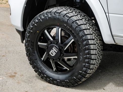 Used 2024 RAM 3500 Tradesman w/ Chrome Appearance Group image 63