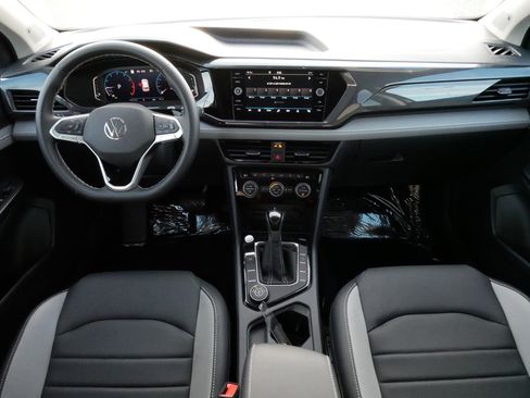 Certified 2024 Volkswagen Taos SEL image 10