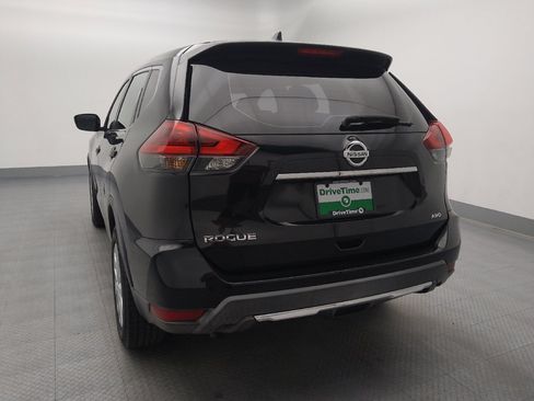 Used 2018 Nissan Rogue S AWD/4WD image 6
