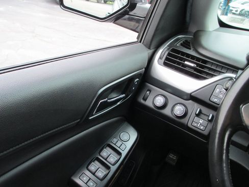 Used 2019 Chevrolet Tahoe LT w/ LT Signature Package image 28