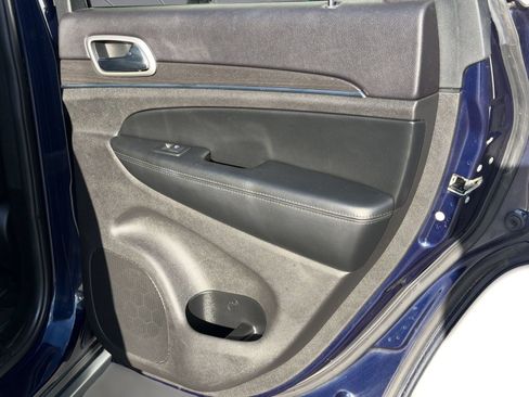 Used 2018 Jeep Grand Cherokee Limited RWD image 32