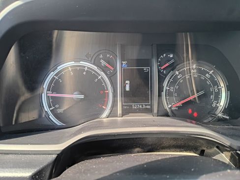 Used 2020 Toyota 4Runner Limited image 9