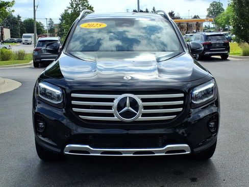 Certified 2025 Mercedes-Benz GLB 250 4MATIC image 9