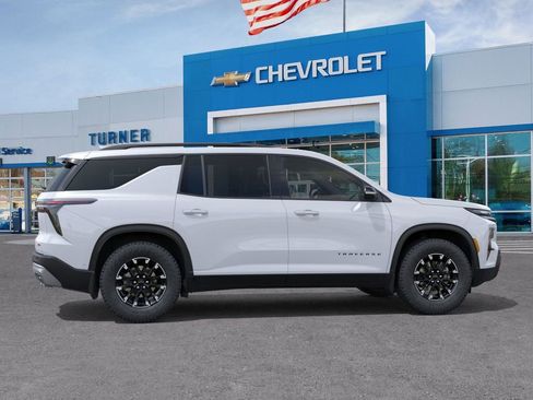 New 2026 Chevrolet Traverse Z71 w/ Driver Confidence Package AWD/4WD image 5