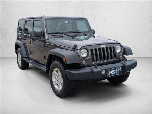Used 2018 Jeep Wrangler Unlimited Sport S AWD/4WD image 2