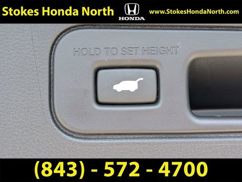 Certified 2025 Honda Pilot EX-L image 17