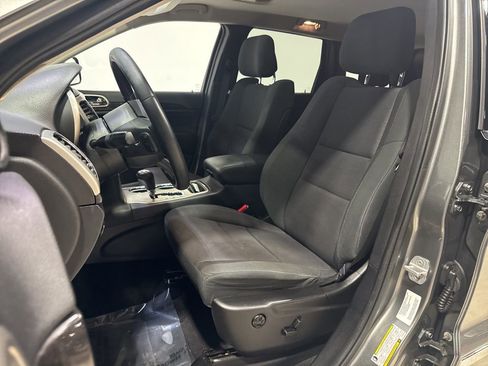 Used 2012 Jeep Grand Cherokee Laredo w/ Laredo E Group image 22