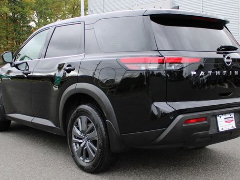 Certified 2024 Nissan Pathfinder S image 8