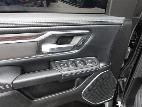 Used 2025 RAM 1500 Laramie w/ Sport Appearance Package AWD/4WD image 18