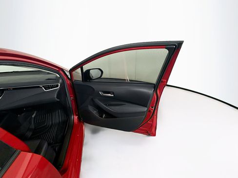 Used 2021 Toyota Corolla LE FWD image 29