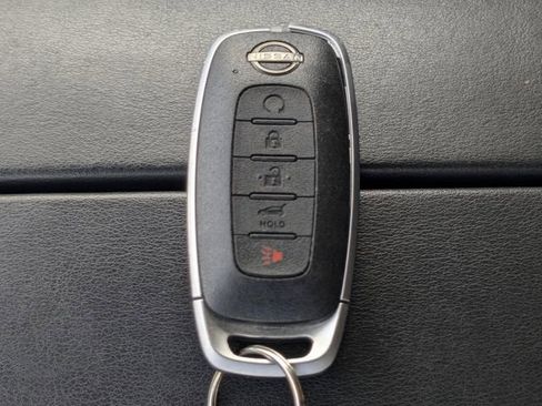 Used 2024 Nissan Rogue SV FWD image 34