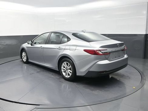 Used 2025 Toyota Camry LE FWD image 6