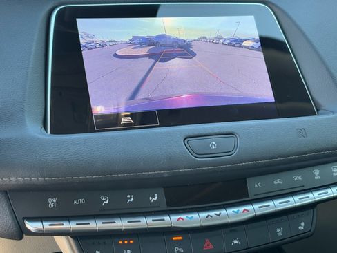 Used 2021 Cadillac XT4 Premium Luxury image 25