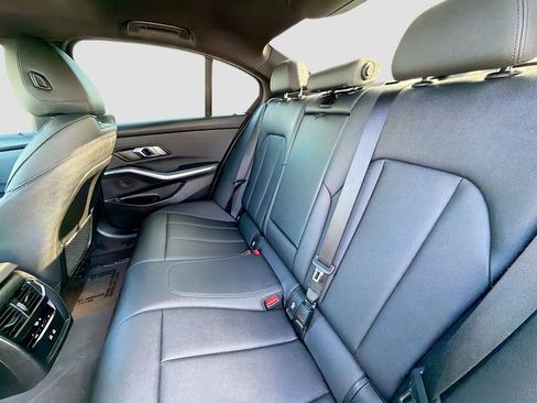 Used 2021 BMW 330i Sedan w/ Convenience Package RWD image 20