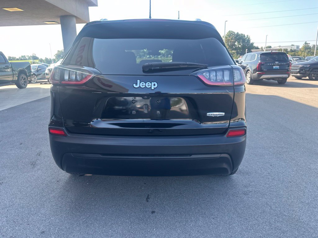 Used 2019 Jeep Cherokee Latitude w/ Popular Appearance Group FWD image 6