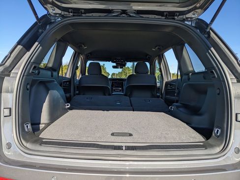 New 2025 Jeep Grand Cherokee Laredo image 37