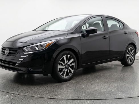 Used 2025 Nissan Versa SV FWD image 3