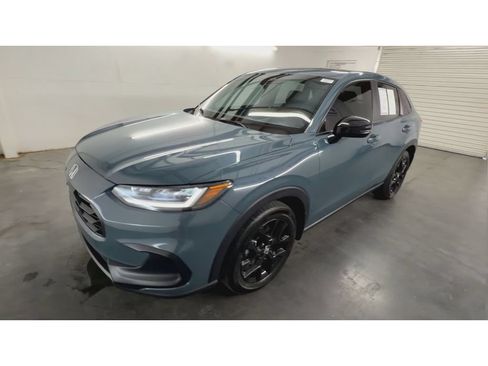 Used 2025 Honda HR-V Sport image 4