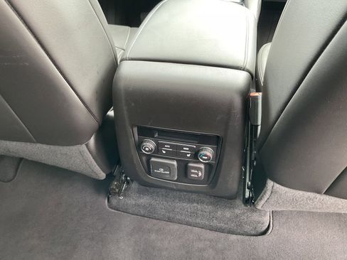 Used 2023 Buick Enclave Avenir w/ Avenir Technology Package AWD/4WD image 18